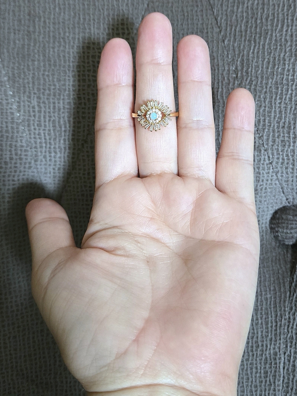 Rachel Zoe Evil Eye🧿 with Eyelashes Ring💍 - Picture 16 of 16